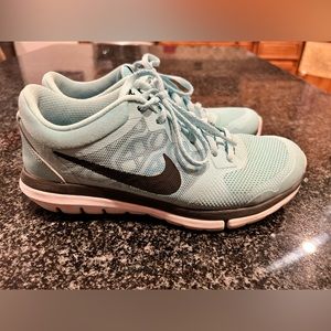 Nike Flex Fitsole running shoes size 7